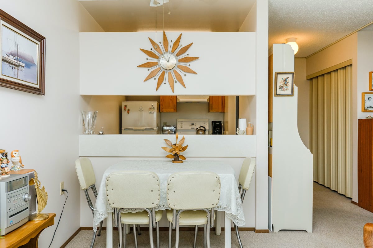 One Bedroom Suite Living Room ex 2