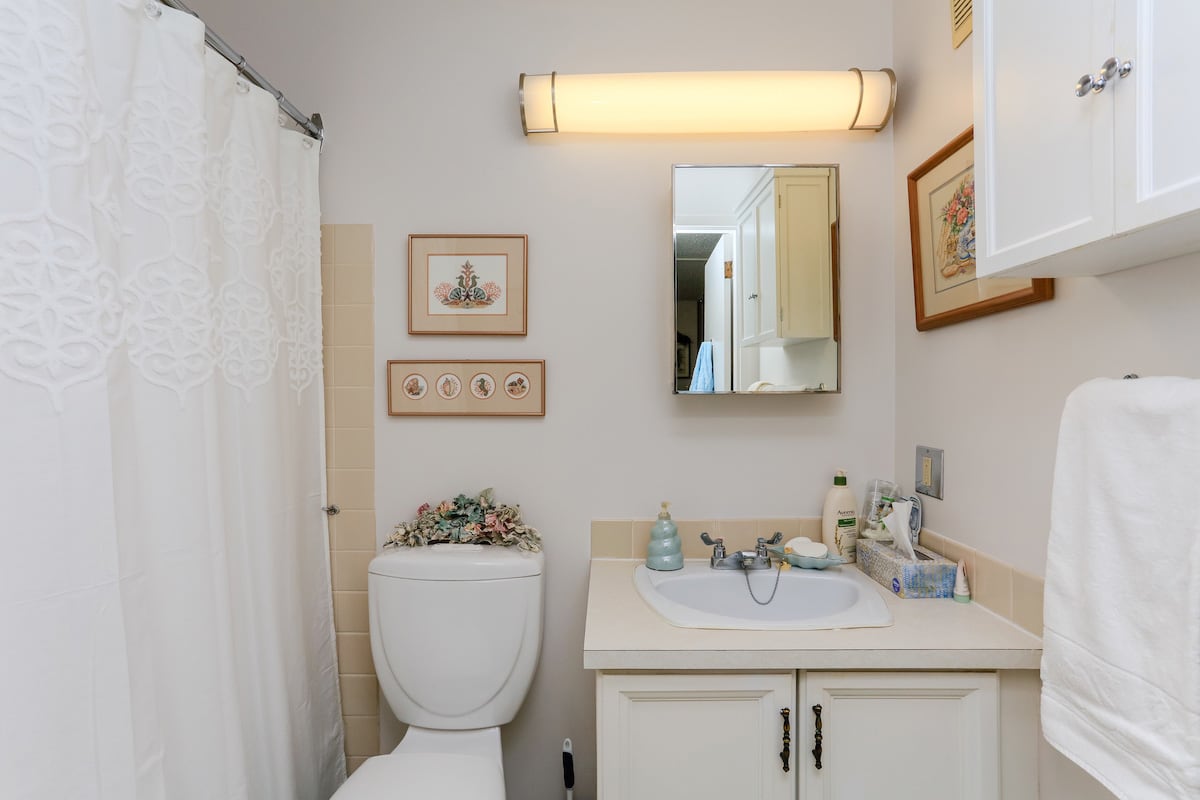 One Bedroom Suite Bathroom ex 1