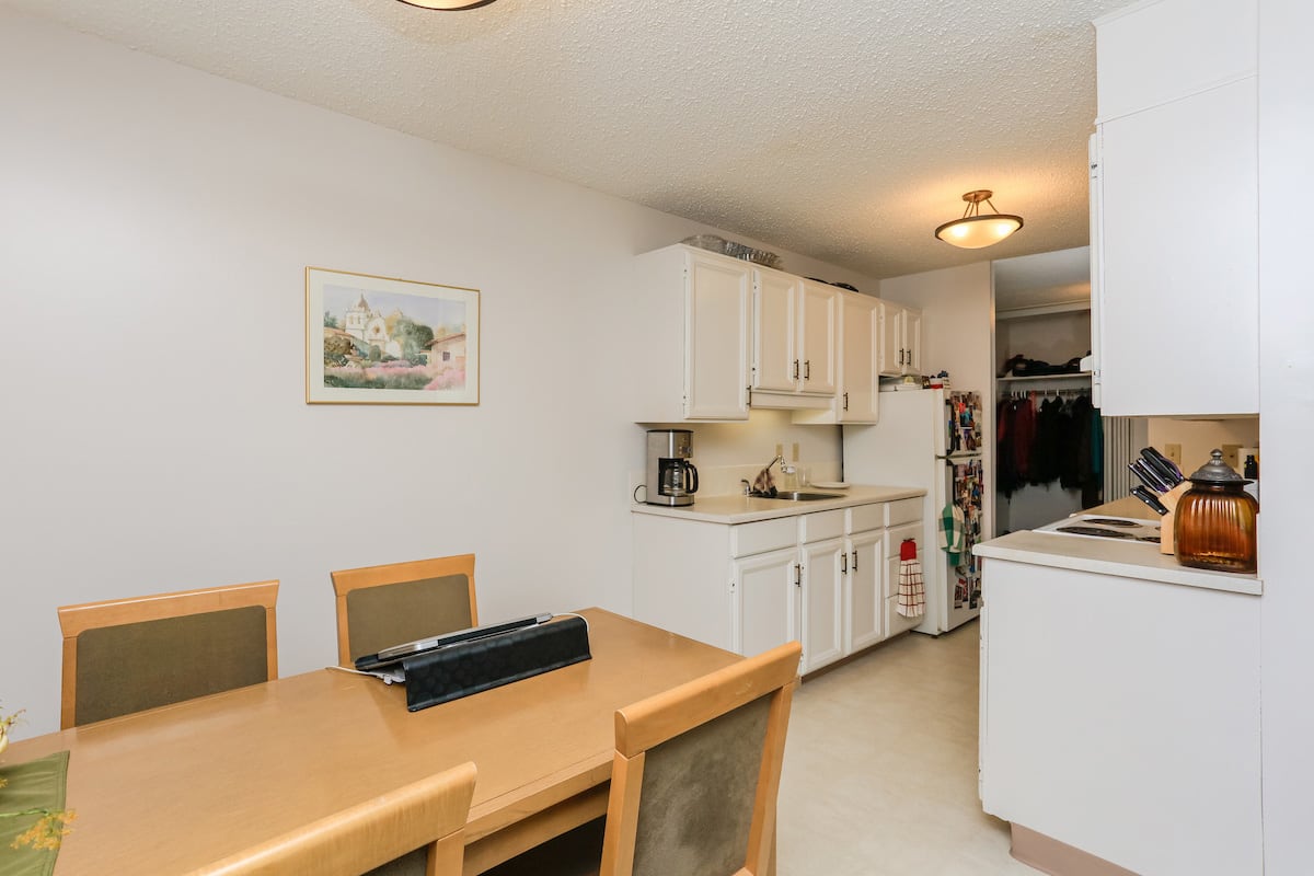 One Bedroom Suite Dining Area and Kitchen ex 2