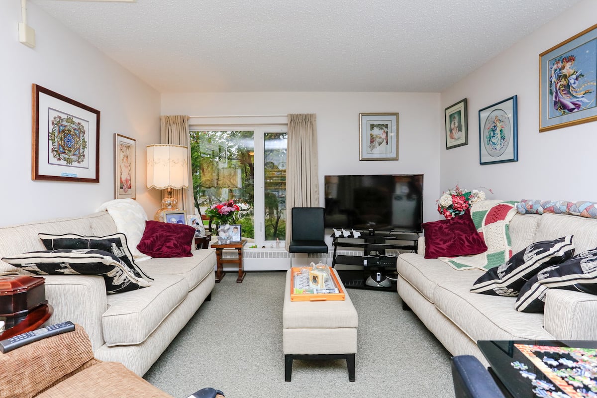 One Bedroom Suite Living Room ex 1