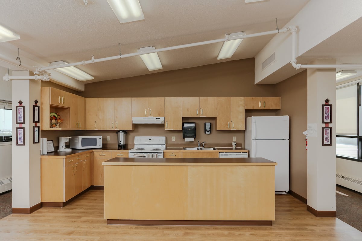 Penthouse Lounge Kitchen