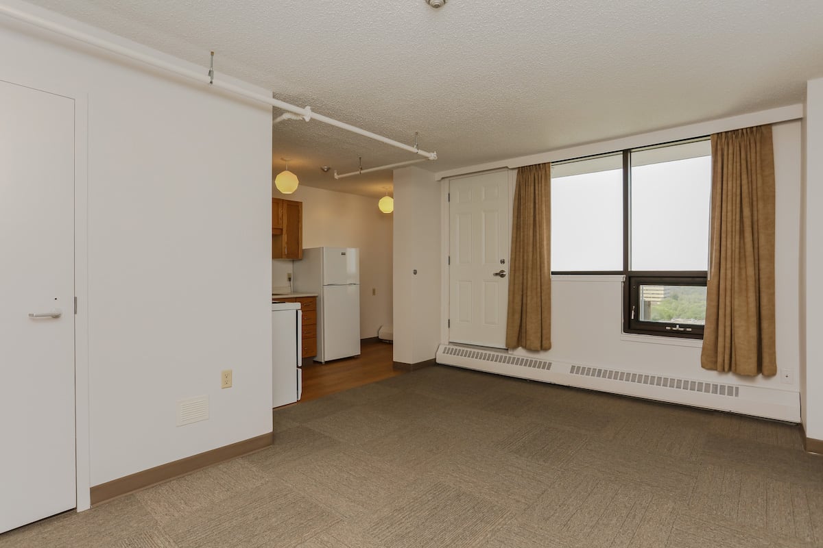 Bachelor Suite
