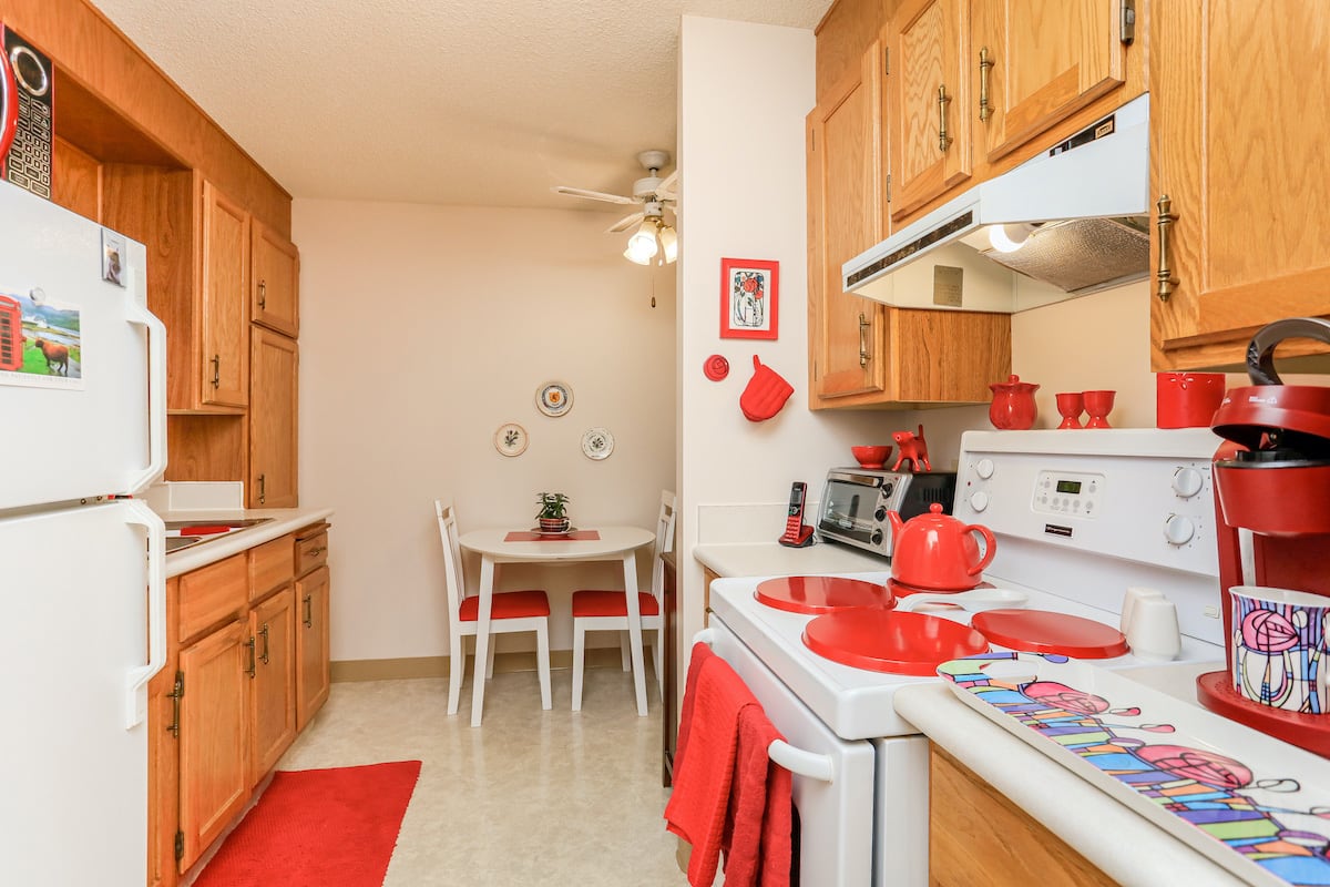 One Bedroom Suite Kitchen ex 2