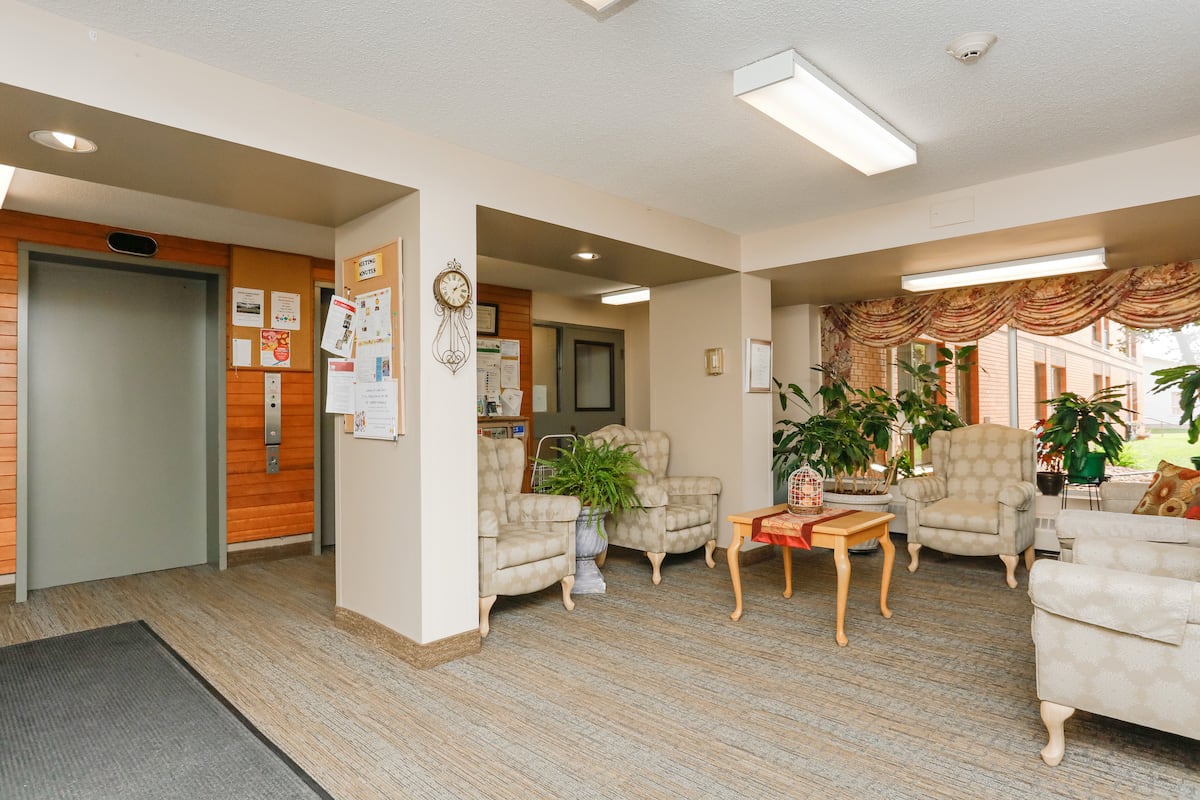 Sitting Area off Entrance
