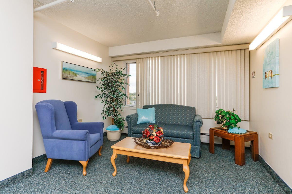 Sitting Area off Elevator