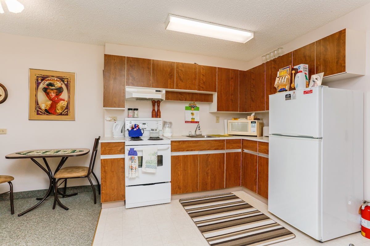 One Bedroom Suite Kitchen ex 1