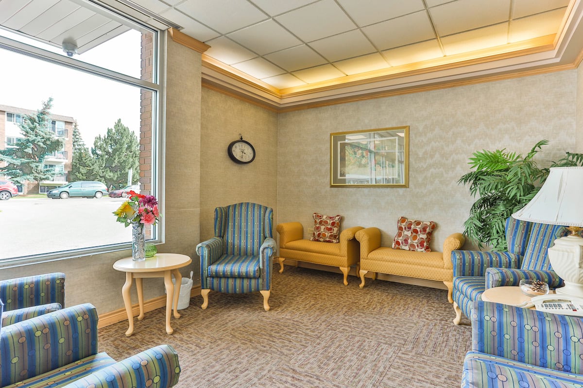 Lounge off Entrance