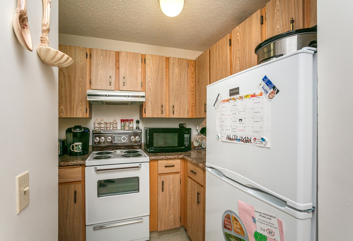 One bedroom suite kitchen