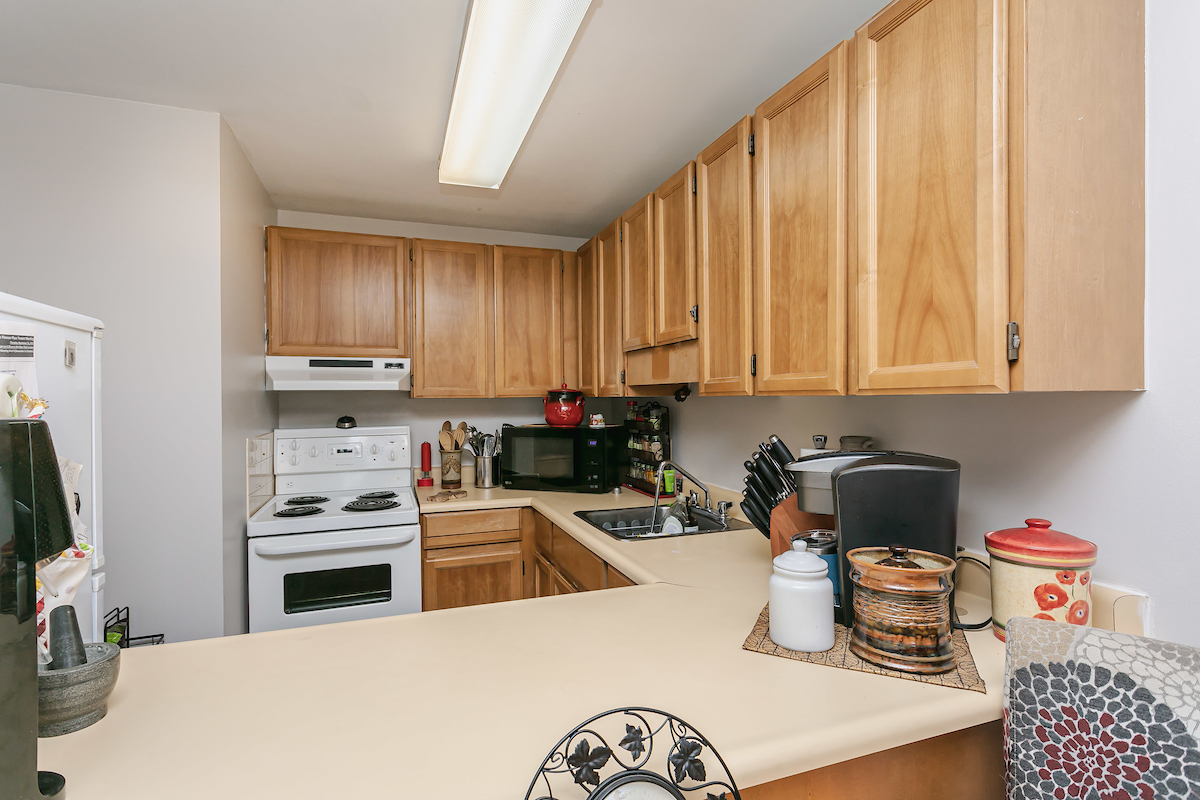 One Bedroom Suite Kitchen