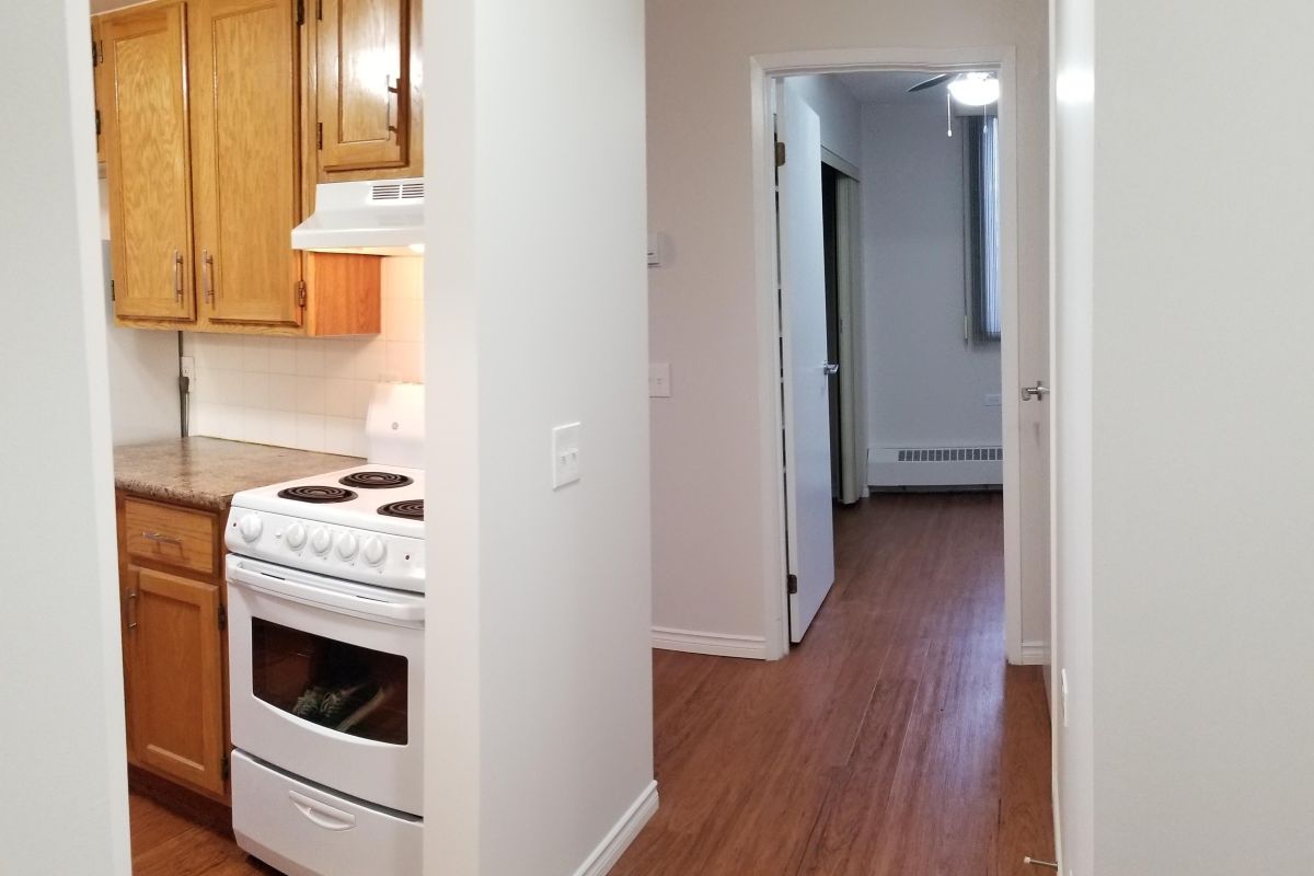 One Bedroom Suite Hallway ex 2