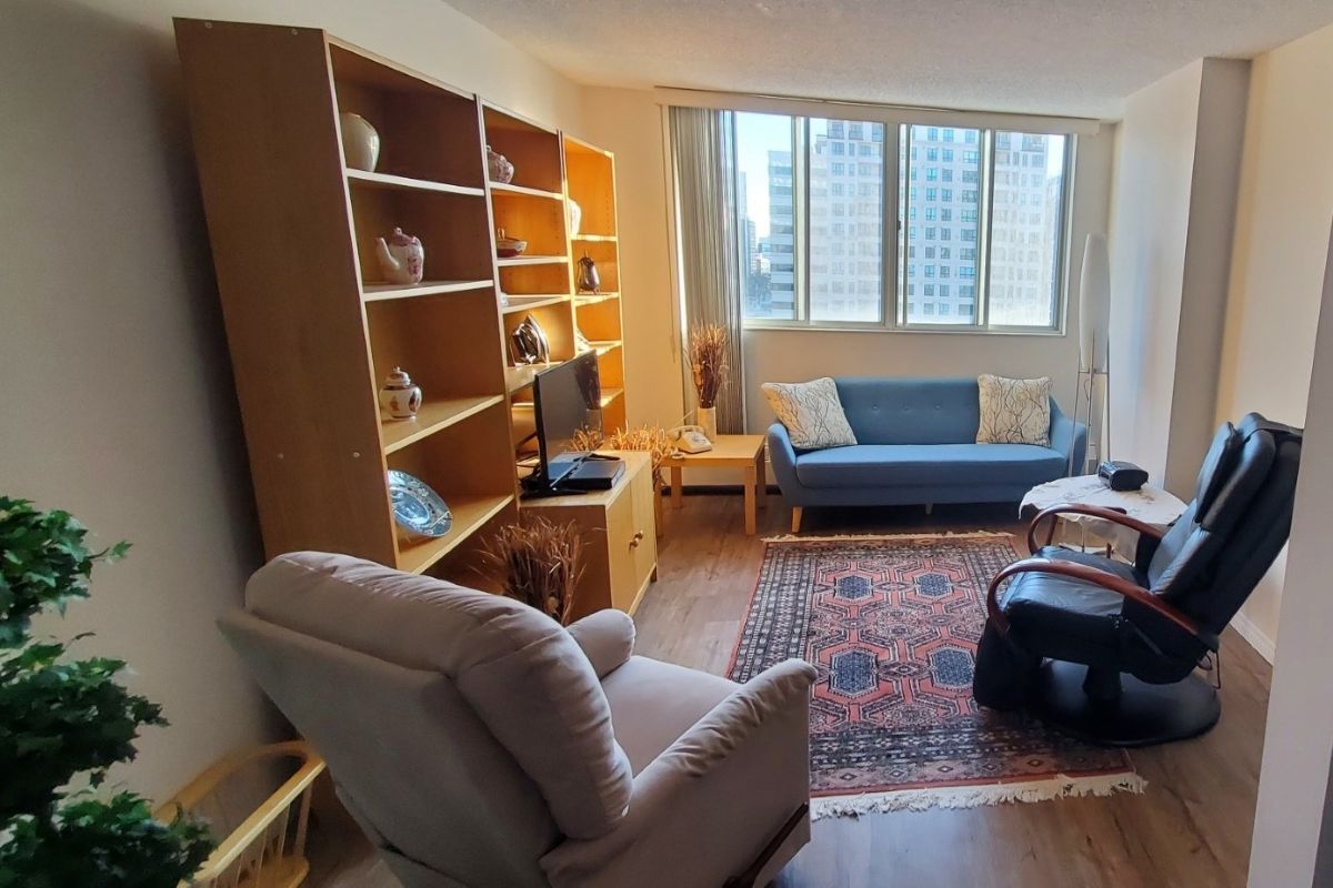 One Bedroom Suite Living Room ex 1-1